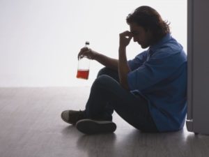 симптомы алкоголизма у мужчин и женщин 